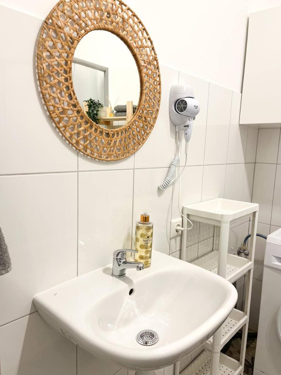 Bright Spacious Apartment In Riga With Free Parking Pokoj fotografie